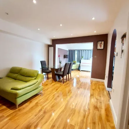 Rent this 3 bed apartment on Hail & Ride Court Way in Colindeep Lane, The Hyde