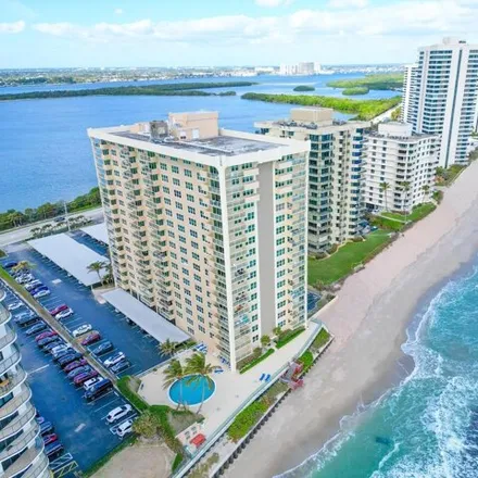 Image 2 - 5430 North Ocean Drive, Palm Beach Isles, Riviera Beach, FL 33404, USA - Condo for rent