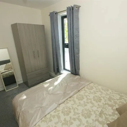 Image 5 - The Chandlers, Leeds, LS2 7BJ, United Kingdom - Apartment for rent