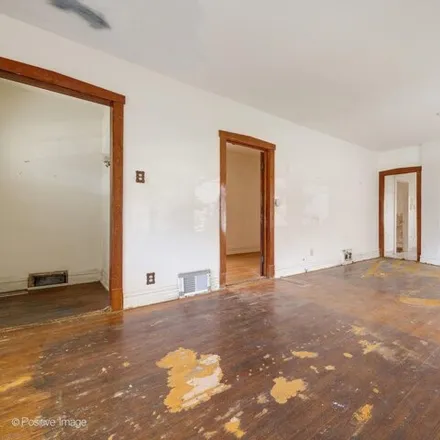 Image 3 - 3345 North Newland Avenue, Chicago, IL 60634, USA - House for sale