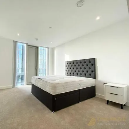 Image 7 - Silvercroft Street, Blade Tower, M15 - Apartment for rent