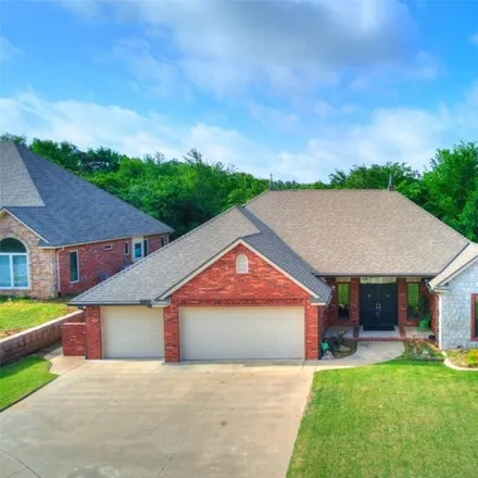 Image 3 - 12372 Oxford Court, Midwest City, OK 73130, USA - House for sale
