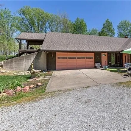 Buy this 3 bed house on Scottsdale Place in Clay County, MO 64089