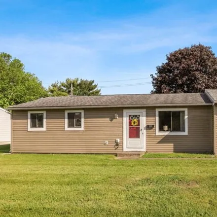 Buy this 3 bed house on 1721 Lakeview Drive in Newark, OH 43055