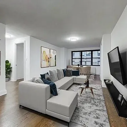 Rent this 3 bed apartment on AMC Loews 19th St. East 6 in East 19th Street, New York