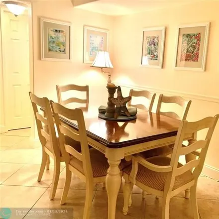 Image 7 - 2 Sunset Lane, Lauderdale-by-the-Sea, Broward County, FL 33062, USA - Condo for rent