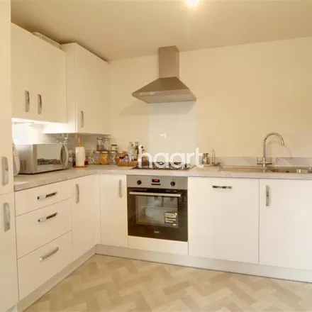 Image 5 - Kingsbrook View Primary Academy, Bellingham Way, Buckinghamshire, HP22 7DA, United Kingdom - Apartment for rent