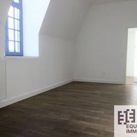 Rent this 4 bed apartment on 2 Rue de Lolliette in 62000 Arras, France