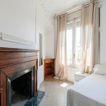Rent this 15 bed room on Avinguda Diagonal in 578, 08021 Barcelona