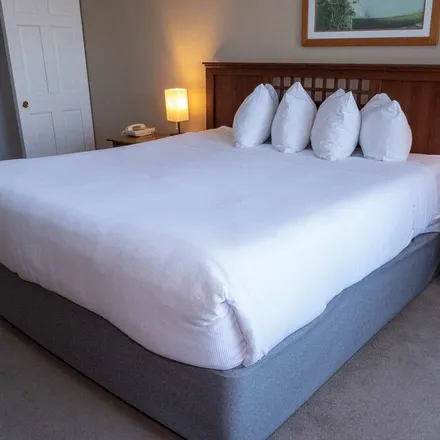 Rent this 1 bed condo on Delavan in WI, 53115