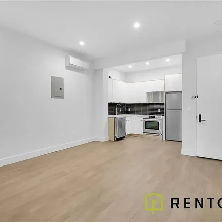 Image 3 - 379 South 1st Street, New York, NY 11211, USA - Apartment for rent