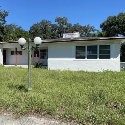 Buy this 3 bed house on 710 Beach Court in Glidden Park, Fort Pierce