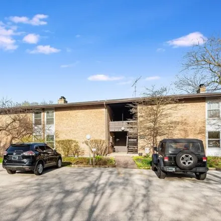Buy this 1 bed condo on 5515 East Lake Drive in Lisle, IL 60532
