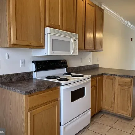 Image 3 - 328-364 Main Street, Gaithersburg, MD 20878, USA - Condo for rent