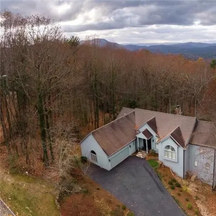 Buy this 3 bed house on 917 Old Distillery Road in Henderson County, NC 28739