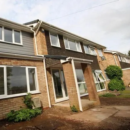 Rent this 4 bed duplex on Franklin Close in Worcester, WR2 4DX