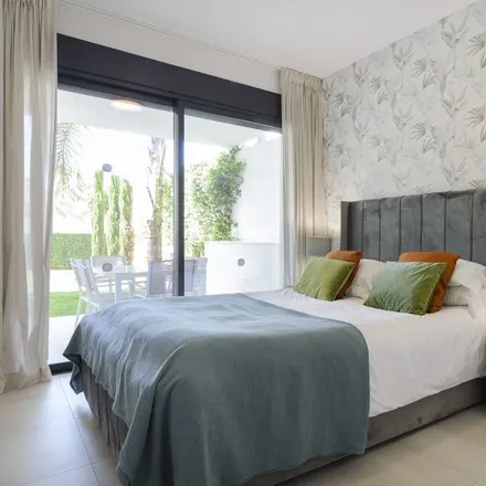 Rent this 3 bed apartment on Beautyworld in Avenida Marqués del Duero, 5/1