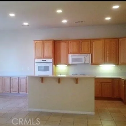 Image 6 - 10299 Cotoneaster Street, Apple Valley, CA 92308, USA - House for rent