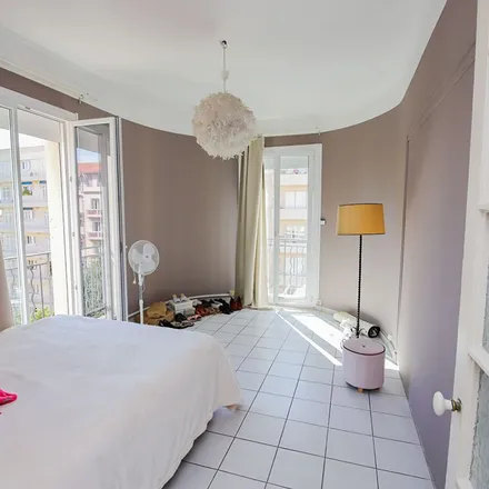 Image 4 - 36 Boulevard de Strasbourg, 83000 Toulon, France - Apartment for rent