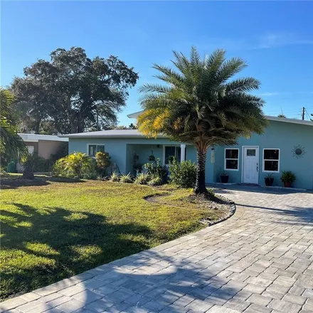 Rent this 2 bed house on 1329 Royal Palm Drive South in Saint Petersburg, FL 33707