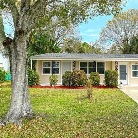 Buy this 2 bed house on 1550 5th Ave in Vero Beach, Florida