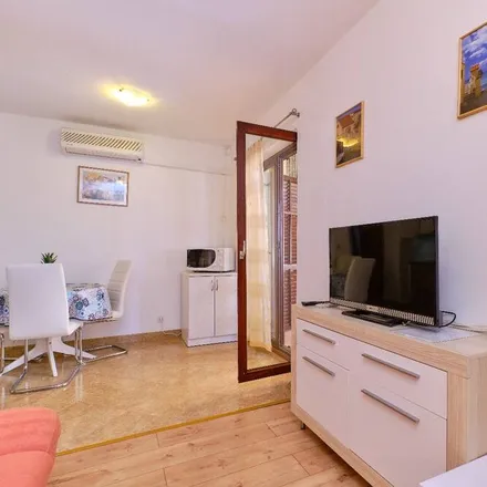 Image 2 - 51550, Croatia - Apartment for rent