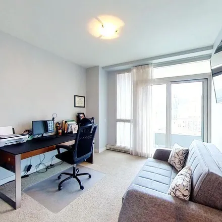 Rent this 3 bed apartment on The Pearson in 250 East Pearson Street, Chicago