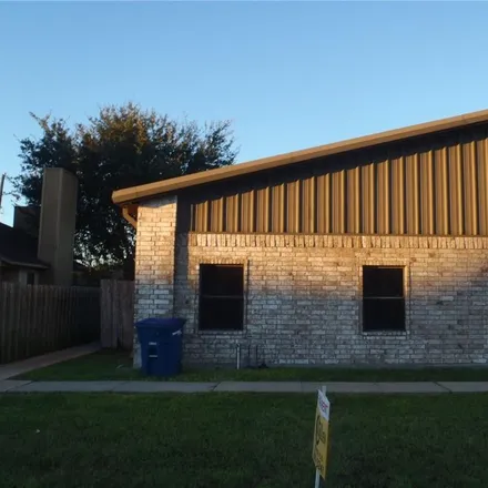 Rent this 3 bed duplex on 11219 Willowood Creek Drive in Corpus Christi, TX 78410
