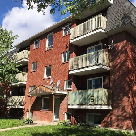 Image 2 - 225 Presland Road, Ottawa, ON K1J 9L9, Canada - Apartment for rent