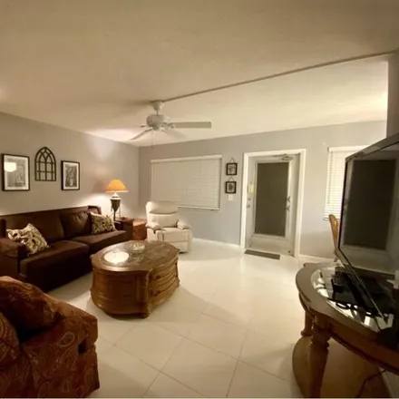 Image 4 - 130 Somerset Crescent, Century Village, Palm Beach County, FL 33417, USA - Condo for rent