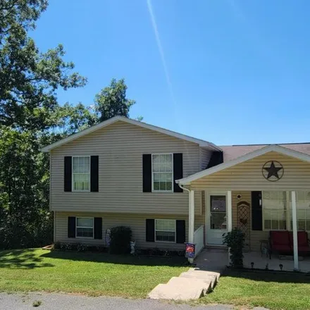 Rent this 3 bed house on 2000 Leslie Lane in Berkeley County, WV 25405