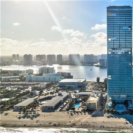 Image 7 - Turnberry Ocean Club Residences, 18501 Collins Avenue, Golden Shores, Sunny Isles Beach, FL 33160, USA - Condo for sale