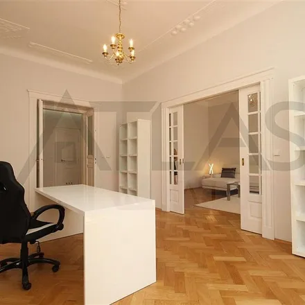 Image 4 - Petráčkovský, Týnská, 110 00 Prague, Czechia - Apartment for rent