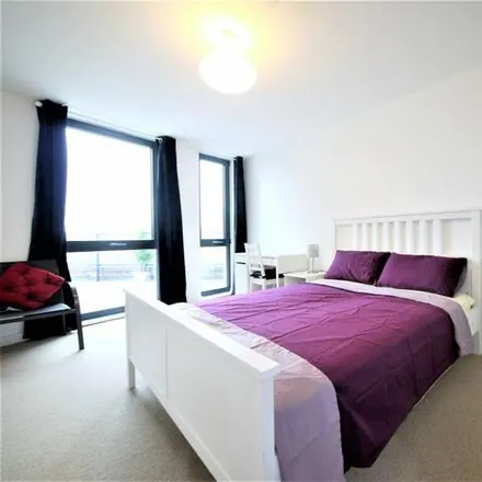 Image 2 - Roosevelt Tower, 18 Williamsburg Plaza, Canary Wharf, London, E14 9NW, United Kingdom - Apartment for rent
