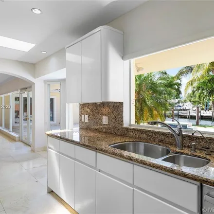 Image 7 - 2015 Arch Creek Drive, Keystone Islands, North Miami, FL 33181, USA - Apartment for rent