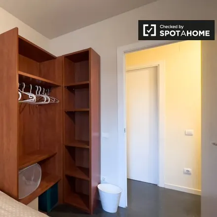 Rent this 3 bed room on Passeig del Taulat in 08001 Barcelona, Spain