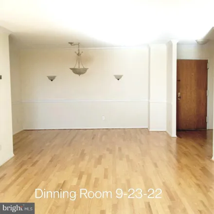 Image 3 - Old Meadow Road, Tysons, VA 22109, USA - Condo for sale