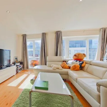 Rent this 3 bed room on Bentfield House in Aerodrome Road, London