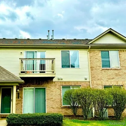 Buy this 2 bed condo on 24038 Wedgewood in Warren, MI 48091