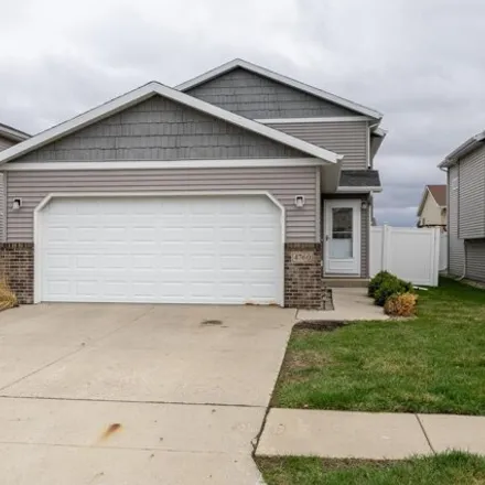 Buy this 3 bed house on 4758 50 Avenue South in Fargo, ND 58104