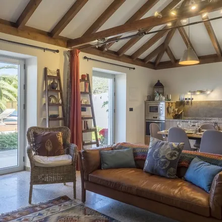 Rent this 3 bed house on La Orotava in Santa Cruz de Tenerife, Spain
