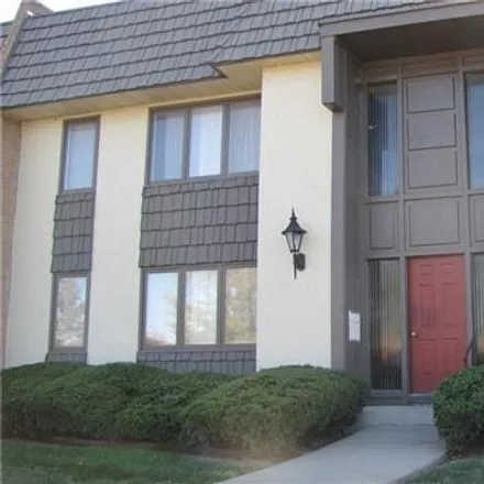 Buy this 1 bed condo on 169 West 104th Street in Kansas City, MO 64114