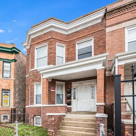 Buy this 7 bed house on 6218 South Indiana Avenue in Chicago, IL 60621