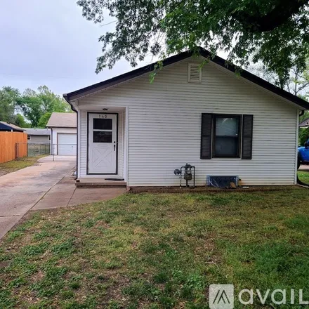 Image 1 - 140 North Young Street - House for rent