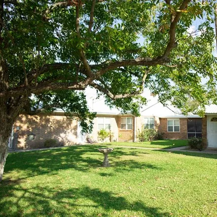 Image 6 - 898 Nancy Ann, Hamilton, TX 76531, USA - House for sale