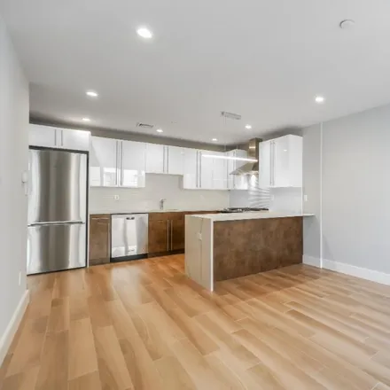 Rent this 1 bed condo on 30th Street in New York, NY 11102
