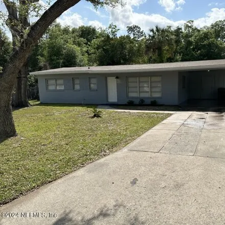 Buy this 3 bed house on 2309 Belmont Drive in Palatka, FL 32177