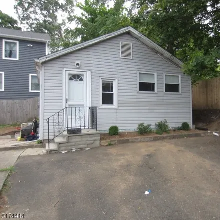 Rent this 1 bed house on Saint Lukes Church in Ontario Street, Dumont