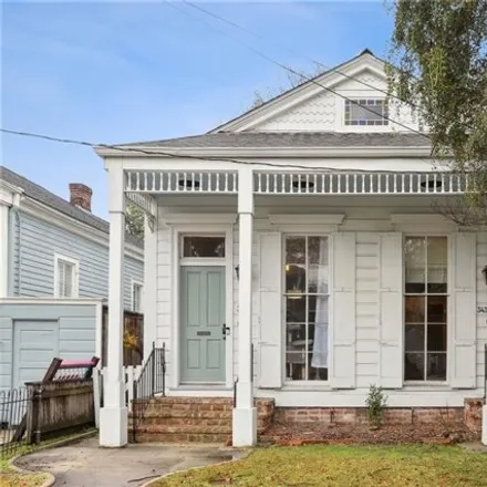 Rent this 2 bed house on 3440 Chestnut Street in New Orleans, LA 70115