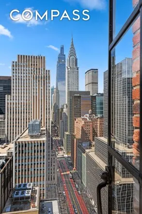 Image 7 - Woodstock Tower, 320 East 42nd Street, New York, NY 10017, USA - Apartment for sale